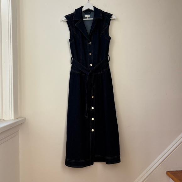 Adelyn Rae Navy Sleeveless Midi Dress - Picture 4 of 16